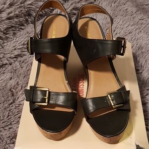 Mossimo black wedges